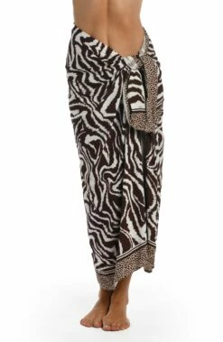 Fierce Lines Pareo Wrap - FINAL SALE -Lablanca Sales Shop LB3ZG40 JAV F 1 Close Up